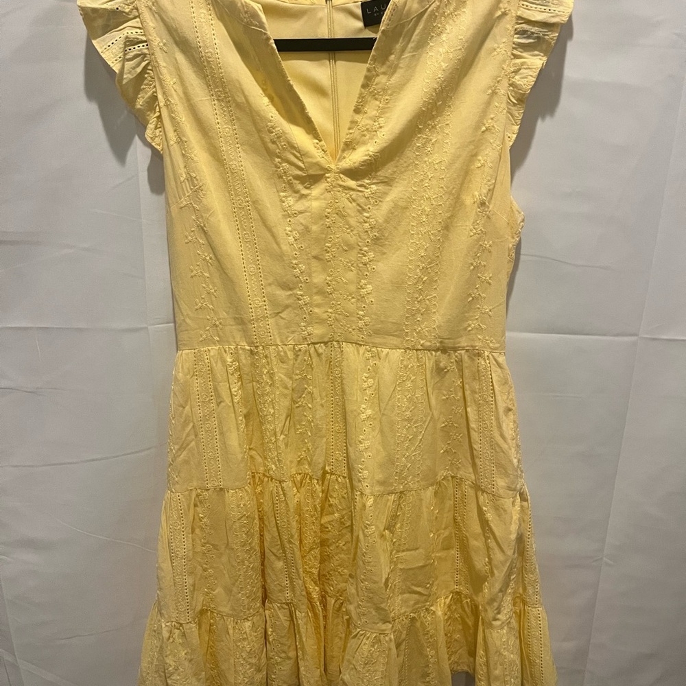 Laundry By Shelli Segal butter yellow dress.size10.eyelets,fluttersleeves,dainty